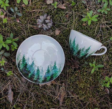 Painted Porcelain Coffee cup with the forest Painting Dishes, Drawing Cup, Bowl Painting, Clay Cafe, Painted Earth, Clay Painting, Painted Coffee Mugs, Diy Pottery Painting, Color Me Mine