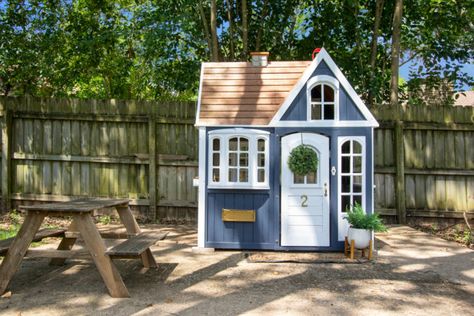 Blue & White KidKraft Playhouse Makeover Tutorial - Entertaining Life Wood Playhouse Makeover, Kidkraft Playhouse, Kidkraft Playhouse Makeover, Costco Playhouse, Painted Playhouse, Playset Makeover, Playhouse Remodel, Playhouse Makeover, Wood Playhouse