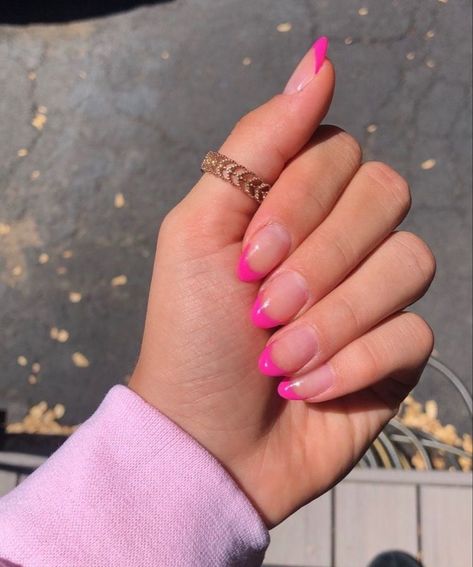 Nails Pink Summer, Prom Nails Pink, Nail Designs Hot Pink, Summer Nails Pink, Blue Prom Nails, Almond Nails Pink, Pink Tip Nails, Hoco Nails, Pink French Nails