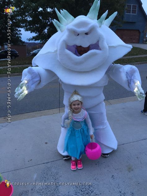 For Halloween 2015 my 4-year-old little girl wanted to be Elsa from Disney's "Frozen." As it is tradition for me to dress-up every year with my kids, I dec Frozen Junior, Frozen Trolls, Frozen Halloween Costumes, Elsa Halloween, Elsa Halloween Costume, Frozen Jr, Frozen Costumes, Frozen Musical, Frozen Halloween