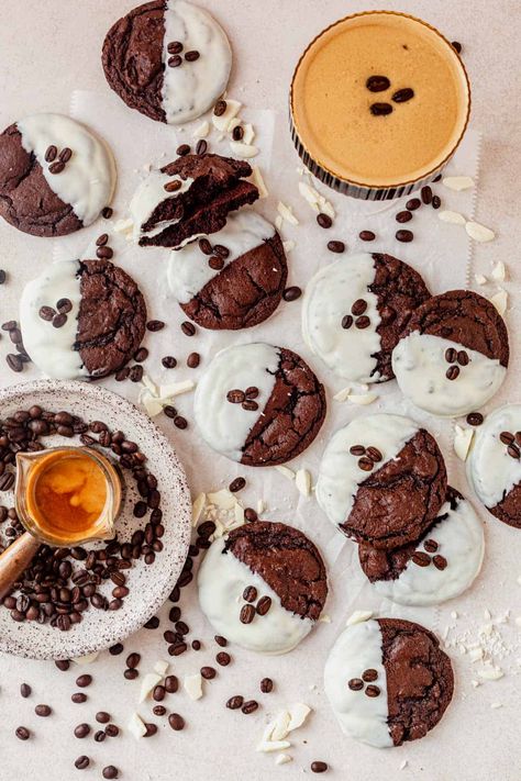 These espresso martini cookies bring the bold flavors of your favorite cocktail into a soft, decadent dessert. Infused with instant espresso powder, rich cocoa, and rum extract, these cookies are a coffee lover's dream. Espresso Martini Dessert, Half Baked Harvest Cookies, Espresso Martini Cookies, Martini Cookies, Chocolate Espresso Cookies, Brown Sugar Pop Tarts, Affogato Cookie, Espresso Cupcakes, Latte Cookie