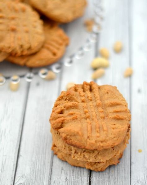 Peanut Butter Cookies Healthy, Peanut Butter Honey Cookies, Healthy Peanut Butter Cookies, Cookies Peanut Butter, Easy Peanut Butter Cookies, Cookies Healthy, Honey Cookies, Butter Honey, Peanut Butter Oatmeal Cookies