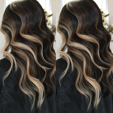 Caramel Highlights On Dark Hair, Contrast Hair, Brunette With Blonde Highlights, Chunky Blonde Highlights, Root Melt, Long Hair Highlights, Highlights For Dark Brown Hair, Blonde Highlights On Dark Hair, Highlights Curly Hair