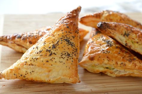 Spinach and Three Cheese Triangles - Create Bake Make Cheese Triangles, Vegan Christmas Recipes, Farmers Cheese, Kosher Recipes, Three Cheese, Spinach And Cheese, Sweet Pastries, Great Appetizers, Thermomix Recipes