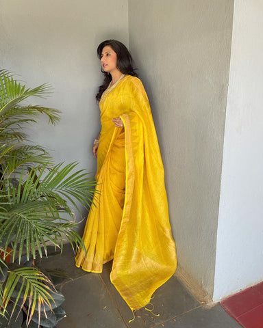 Sunshine Yellow and gold handwoven pure linen tissue saree is the perfect Summer Saree. Turn heads... Black Sequin Saree, Summer Saree, Pink Organza Saree, Lenin Sarees, Plain Yellow, Saree Petticoat, Sequin Saree, Tissue Saree, Blouse Measurement