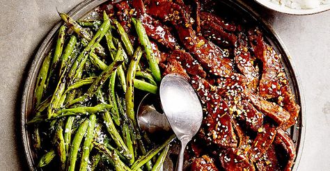 Blistered Green Beans, Steak And Green Beans, Asian Entrees, Asian Chili, Meals Beef, Healthy Skillet Meals, Asian Steak, Skillet Lasagna Recipe, Green Bean Recipe