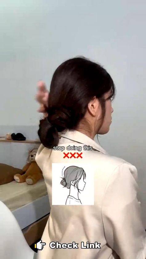 Rework Your Look with Fashionable Hairstyles for Girls Check more at https://howcandothis.com/hairstyleideas/rework-your-look-with-fashionable-hairstyles-for-girls/ Hairstyles For Butterfly Cut, Wolf Cut Ponytail, Butterfly Haircut For Short Hair, Cut Short Hairstyles, Academia Hairstyle, Butterfly Hairstyle, Braid Videos, Braids Ponytail, Sleek Ponytail Hairstyles