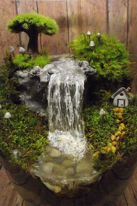 Miniature Waterfall, Waterfall Pond, Unique Terrarium, Kolam Air, Fairy Garden Terrarium, Fountains Backyard, Garden Waterfall, Fairy Garden Designs, Pond Landscaping