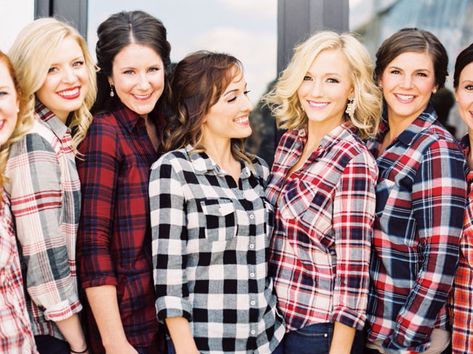 love these plaid shirt bridesmaids! Organic Industrial, Fall Engagement Parties, Winter Bachelorette, Bridesmaids Outfits, Fall Wedding Bridesmaids, Plaid Party, River Wedding, Nashville Bachelorette Party, Bachelorette Ideas