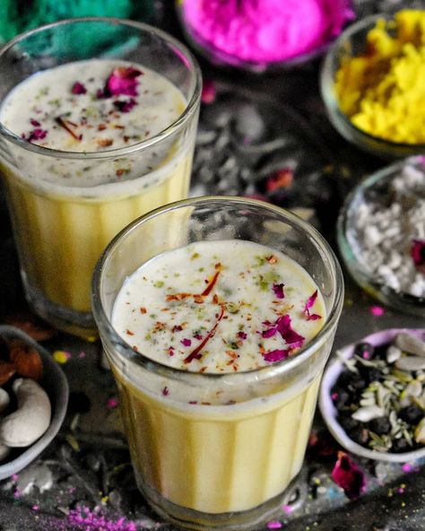 Holi | Thandai | Holidrink Thandai Recipes, Indian Drinks, Whats Cooking, Make Almond Milk, Sweet Drinks, Strawberry Smoothie, Recipe Steps, Unsweetened Almond Milk, Fennel Seeds