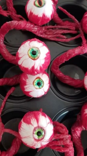 Lori Castellon on Instagram: "Heres another L👀k at these easy Eyeball Napkin rings. Find the how to on ghoulatheart .com(link in profile) The glass irises can be found on my Amazon Storefront under decor and crafts. (Link in profile) 25 days…🎃 #halloween #ghoulatheart #spookyseason #explorepage #halloweenideas #halloweenvibes #halloweendecor #halloweendecorations #halloweencrafts #eyeballs #napkinrings #bodyparts #deadmansparty #halloweentablescape" Halloween Party Planning, Halloween Tablescape, Spooky Stuff, Halloween Eyeballs, Halloween Crafts Decorations, Planning Inspiration, Amazon Storefront, Diy Crafts For Gifts, Halloween Projects