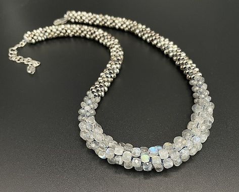 Labradorite Crochet Necklace by Sher Berman (Beaded Necklace) Crochet Necklace Pattern, Kumihimo Jewelry, Diy Jewelry Tutorials, Necklace Elegant, Necklace Patterns, Artful Home, Bead Bangles, Eyeglass Chain, Elegant Necklaces