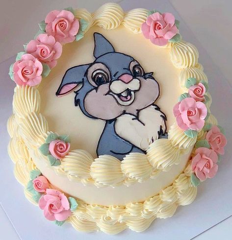 #sweets #desserts #sobremesa #doces #cake #bolo Bambi Party, Stitch Cake, Pastel Cupcakes, Disney Birthday Cakes, Princess Birthday Cake, Cute Baking, Creative Birthday Cakes, Creative Birthday, Character Cakes