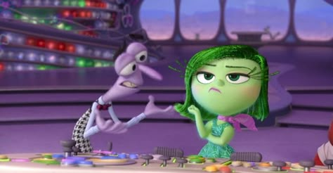 Riley’s emotions Fear (voiced by Bill Hader) being disgusted with Disgust (voiced by Mindy Kaling) from Disney Pixar's ‘Inside Out.’ Disgusted Inside Out, Fear Inside Out, Inside Out Emotions, Internal Family Systems, Movie Inside Out, Teens Movies, Bill Hader, Disney Pixar Movies, Be With You Movie