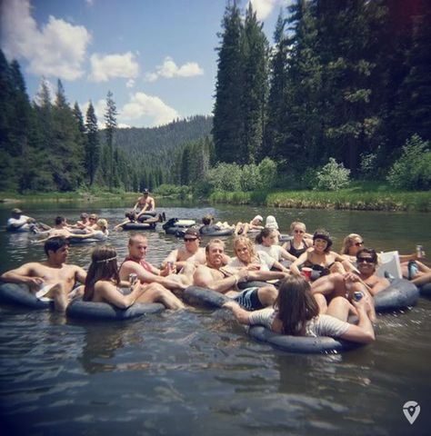 Tubing rundavoo down the Kern River #groups #planning #friends #fun #july4th #rundavoo #event #vacation #activity Reception Bathroom, Polaroid Photo Booths, Apple Orchard Wedding, Wedding Fotos, Summer Camp Wedding, Float Trip, Orchard Wedding, Camp Wedding, Tahoe Wedding