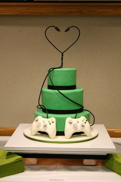 Love this idea, but maybe one xbox and one ps? Need elements of other consoles, etc throughout the cake. Nerd Wedding Cake, Xbox Wedding, Gamer Wedding Cake, Video Game Wedding, Different Wedding Cakes, Gamer Wedding, Nerd Wedding, Geeky Wedding, Nerdy Wedding