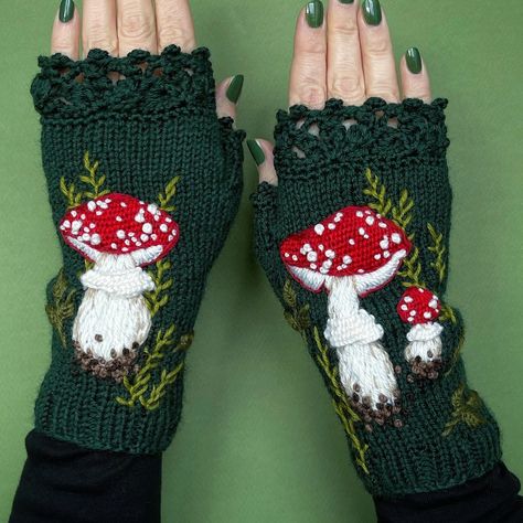 Mushroom Fingerless Gloves, Goblincore Gloves, Etsy Aesthetic Clothes, Crochet Mushroom Scarf, Mushroom Sweater Pattern, Mushroom Crochet Ideas, Mushroom Gloves, Mushroom Knitting, Mushroom Scarf