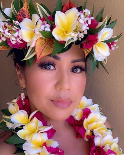 Frangipani Wedding, Hawaiian Flower Crown, Moana Jr, Diy Floral Crown, Haku Lei, Ori Tahiti, Polynesian Dance, Hawaiian Woman, Hawaiian Leis