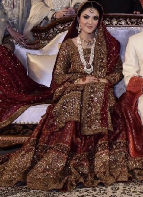 Abida Dada Bridal, Pakistani Culture, Red Bridal Dress, Bridal Dress Fashion, Desi Clothes, Bride Inspiration, Pakistani Bridal Wear, Pakistani Bridal Dresses, Dress Indian Style