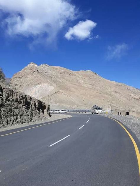 Way to ladhak Open Jeep, Mountain Pass, Road Adventure, Himachal Pradesh, Travel Life, Business Travel, Travel Pictures, Aesthetic Girl, Beautiful Landscapes