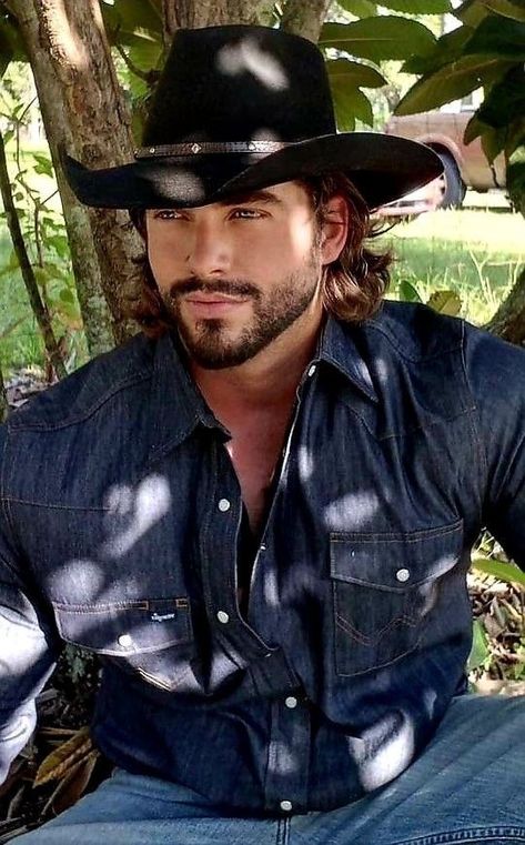 Cowboy Men, Ideas For Long Hair, Balayage Ideas, Handsome Cowboys, Fishtail Braids, Cowboy Pictures, Time To Rest, Cowboys Men, Handsome Older Men