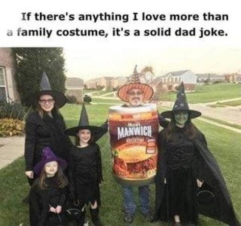 Funny Halloween Memes, Halloween Memes, Dad Jokes, Funny Games, Images Gif, Bones Funny, Halloween Funny, Funny Cute, Funny Photos