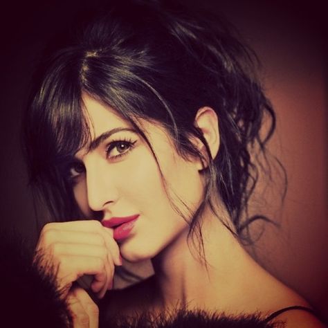 Katrina Kaif = perfection Katrina Kaif Hairstyles, Katrina Kaif Photo, Diana Penty, Bollywood Girls, Katrina Kaif, Bollywood Celebrities, Best Actress, Beautiful Woman, Bollywood Actress