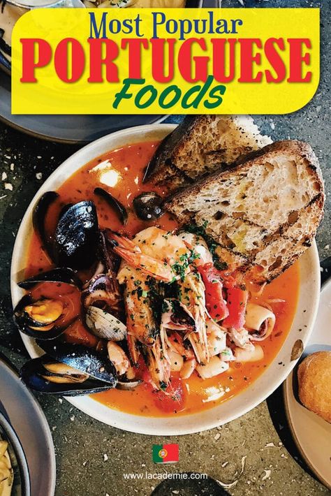 Portuguese Dishes Recipes, Portuguese Recipes Azorean, Portuguese Recipes Traditional, Portugese Recipe, Portuguese Chicken Recipes, Italian Soups, Portuguese Recipe, Portuguese Soup, Portuguese Foods