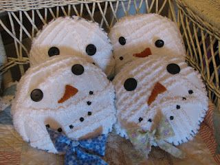 Snowman Pillows, Chenille Snowman, Chenille Crafts, Snowman Pillow, Chenille Blanket, Snow People, Snowman Gifts, Winter Decoration, Chenille Bedspread