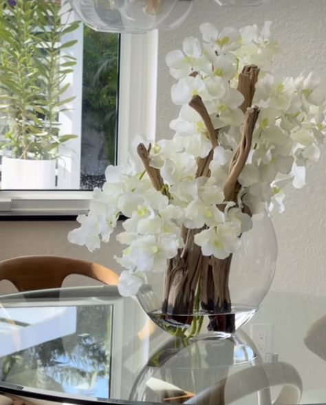 Luxury Flower Arrangement, White Floral Arrangements, Tropical Flower Arrangements, Home Floral Arrangements, Beauty Room Decor, Orchid Arrangements, Floral Arrangements Diy, Modern Flower Arrangements, Diy Crafts Room Decor