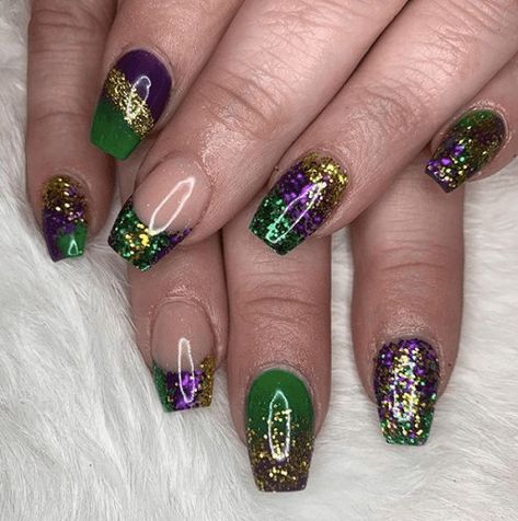 Marty Gras Nails, Cute Mardi Gras Nails, Marci Grad Nails, Mardi Gras Acrylic Nails, Mardi Gras Manicure, Mardi Gras Gel Nails, Mardi Gras Nails Dip, Mardi Gras Gel Nails Ideas, Mardi Gras Nails Design Simple