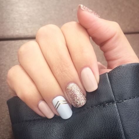 Nagel Easy Nails, Gold Nail, Her Nails, Gel Nail Design, Trendy Nail, Jamberry Nails, Nail Polish Designs, Gel Nail Designs, Simple Nail Designs