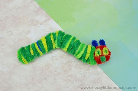 the very hungry caterpillar pipe cleaner craft for kids Pipe Cleaner Caterpillar, Pipe Cleaner Turtle, Caterpillar Crafts For Kids, Easy Pipe Cleaner Crafts, Very Hungry Caterpillar Craft, Caterpillar Crafts, Hungry Caterpillar Craft, October Lessons, Craft Pipe Cleaner