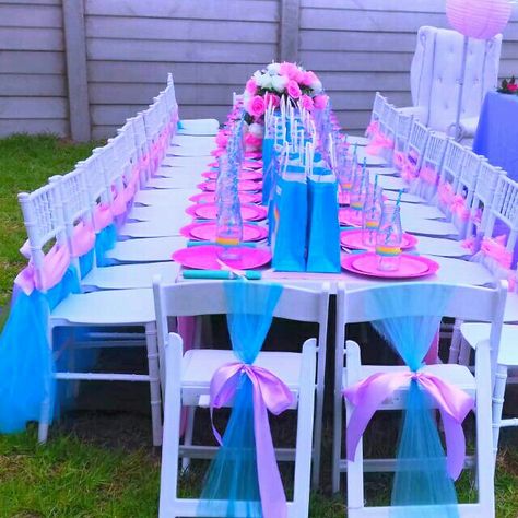 Princess Chair Decorations, Diy Princess Chair Ideas, Disney Princess Picnic Table, Disney Princess Table Princess, Sofia The First Dessert Table, Fancy Nancy Clancy, Disney Princess Birthday Cakes, Princess Theme Birthday, Princess Theme Birthday Party