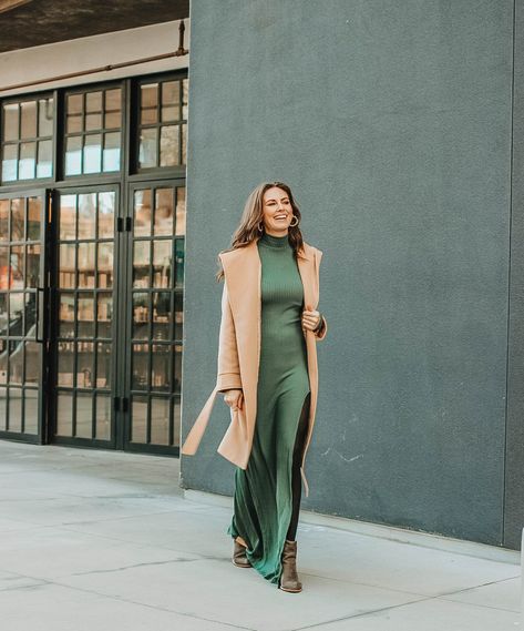 Winter Dinner Style — WEARS KELLY Wide Leg Pants Winter, Dinner Fashion, Winter Night Outfit, Winter Date Outfits, Dinner Party Outfits, Cute Sweater Dresses, Winter Date Night Outfits, Casual Party Outfit, Modest Outfit