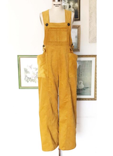 Diy Overalls, Linen Overalls, Sewing Magazines, Make Your Own Clothes, Jumpsuit Pattern, Diy Sewing Clothes, Diy Sewing Projects, Sewing Patterns Free, Mode Inspiration