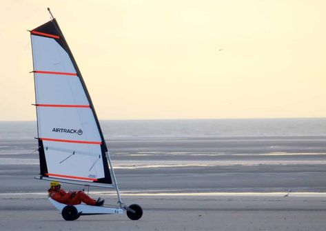 Land Sailing, Normandy Beach, D Day Landings, Sail Boats, Luge, Different Sports, Windsurfing, Sailing Yacht, Boat Building