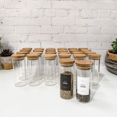 Bamboo Spice Jar, House Pantry, Pantry Containers, Eco Kitchen, Kids Dining, Spice Jar Set, Spice Jar Labels, Pantry Remodel, Glass Spice Jars