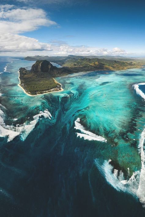 Underwater Waterfall, Travel And Leisure, Mauritius, Natural Wonders, Nature Art, Places To See, Places To Travel, Adventure Travel, Places To Go