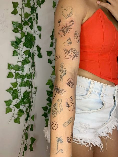 Doodle Sleeve Tattoo Women, Tattoo Flash Feminina, Pele Tattoo, Octopus Tattoo Sleeve, Around Arm Tattoo, Funky Tattoos, Petite Tattoos, Getting A Tattoo, Cute Little Tattoos