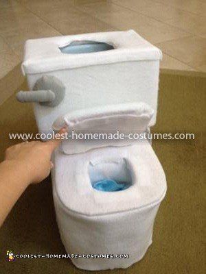 Toilet Halloween Costume, Diy Toilet Costume, Toilet Papering Houses Prank Ideas, Toilet Papering Houses Prank, Diy Dollhouse Toilet How To Make, How To Makw, Cool Toilets, Fake Life, Felted Bowls