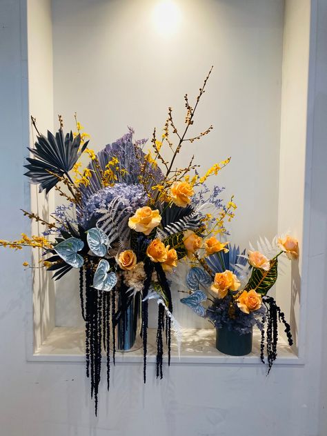 Diy Dried Flower Arrangement, Congratulations Flowers, Office Flowers, Corporate Flowers, Floral Art Design, Anniversary Flowers, Modern Flower Arrangements, Sympathy Flowers, Fresh Flowers Arrangements