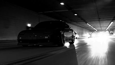 Christinacore Aesthetic, Black And White Gif, Car Gif, Car Banner, Filmy Vintage, Black Banner, Random Gif, Drifting Cars, Japon Illustration