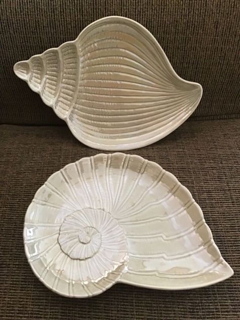 Fitz Floyd Iridescent Shell Plates Dishes Nautilus Conch Tan Cream Beige Ribbed #FitzandFloyd #Nautical Shell Plates Dishes, Shell Plate, Iridescent Shell, Gold Lamp, China Dishes, China China, Glass Pottery, Oval Platter, Fitz And Floyd