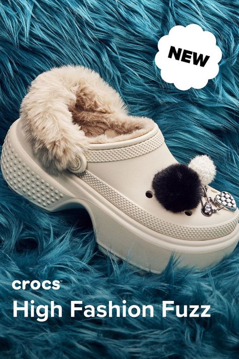 Crocs Winter, Stylish Boots For Women, Women's Crocs, Stylish Boots, Comfortable Boots, Crocs Shoes, Cozy Winter, Winter Wardrobe, Winter Women