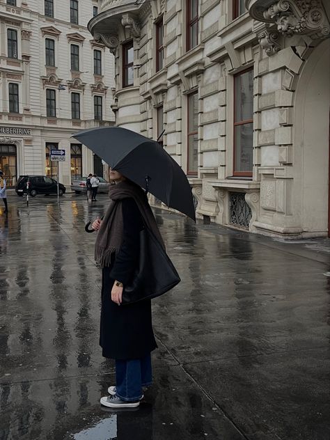 Umbrella Girl Aesthetic, Pic With Umbrella, Umbrella Picture Ideas, Rain Girl Aesthetic, Umbrella Photoshoot Ideas, Photo With Umbrella, Umbrella Pose, Aesthetic Umbrella, Umbrella In Rain