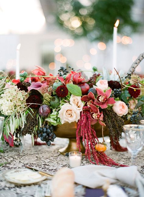 20+ Best Wedding Flower Centerpiece Ideas - Rustic and Modern Table Centerpieces Burgundy Wedding Centerpieces, Burgundy Wedding Theme, Eclectic Wedding, Wedding Themes Fall, Fall Wedding Centerpieces, Rustic Fall Wedding, Fall Wedding Flowers, Boho Chic Wedding, Fall Wedding Decorations