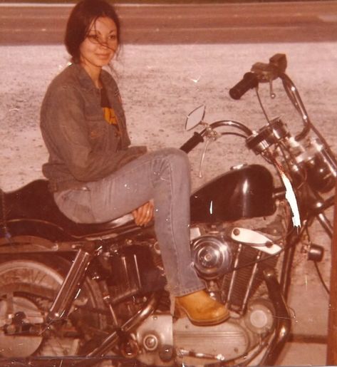 Scooter Gal - Motorcycle Photography, Biker Aesthetic, Vintage Biker, Lady Riders, Biker Life, Biker Chick, Easy Rider, Lone Wolf, Adventure Bike