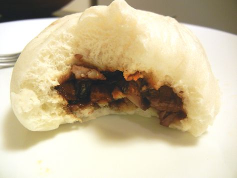 Bbq Pork Buns, Bao Buns, Pork Buns, Bbq Pork, Dim Sum, International Recipes, Chinese Food, Savoury Food, Good People