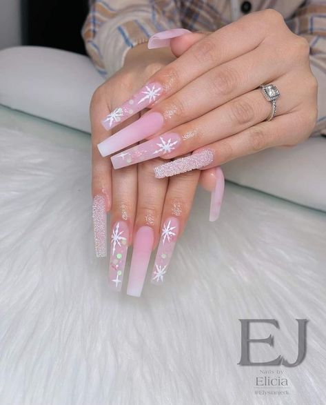 Winter Nails Acrylic Coffin Long Pink, Christmas Birthday Nails Acrylic, Christmas Acrylic Nails Holiday Long, Winter Wonderland Nails Acrylic Pink, Christmas Long Nails Acrylic, Pink Winter Nails Square, Baby Pink Nails Christmas, Pink Christmas Nails 2022, White Christmas Acrylics